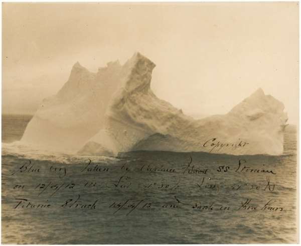 Айсберг с которым столкнулся Титаник