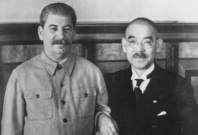 Почему японского посла после переговоров со Сталиным в 1941 году пришлось заносить в вагон поезда