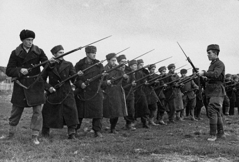 Чем боевая подготовка красноармейцев отличалась от обучения солдат вермахта