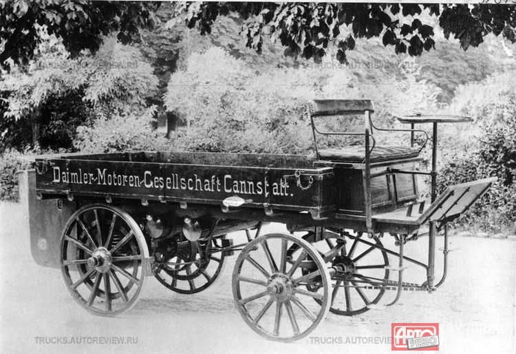 Первые грузовые автомобили в Санкт-Петерурге