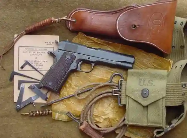 От малыша Browning М1906 до боевого Colt М1911А1