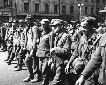 Зачем на самом деле Сталин приказал в 1944 году провести марш пленных немцев