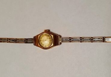 Советские часы с платиной, от которых теперь открещиваются в ломбардах