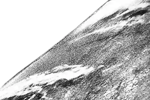 Как был сделан первый в истории снимок земли из космоса