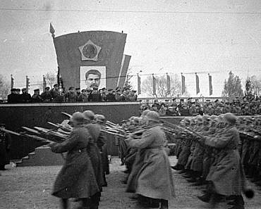 Сталин, парад