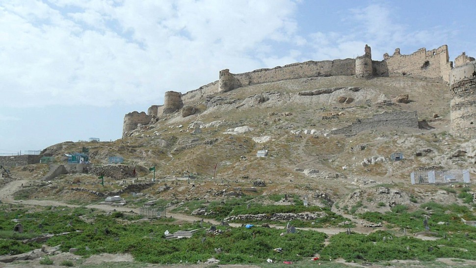 Древняя крепость Бала-Хиссар