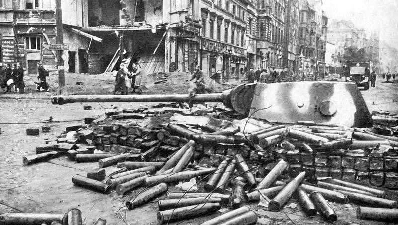 Штурм и оборона Берлина в 1945 - видео и фото
